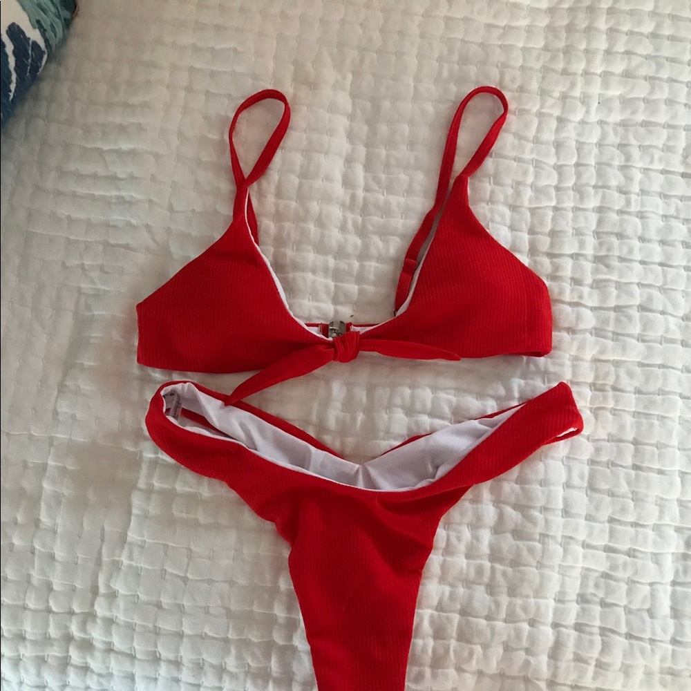 Red ribbed bikini set